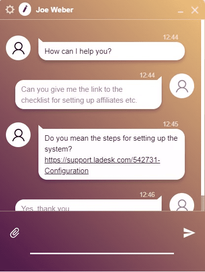 LiveAgent folyamatos csevegés az ügyféllel