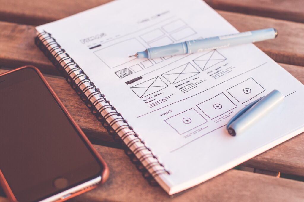 Jegyzetfüzet dizájnnal