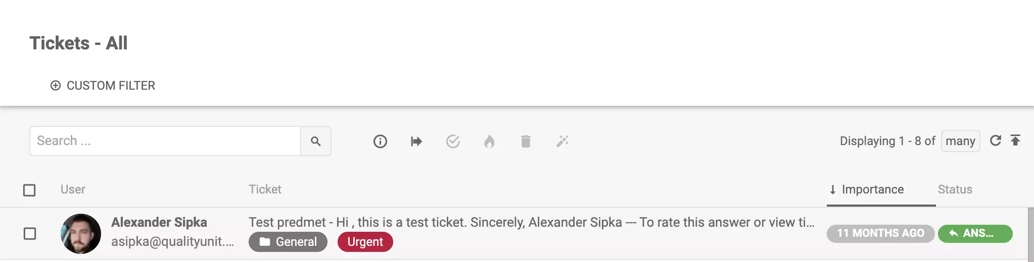 Egy jegynézet Sürgős címkével